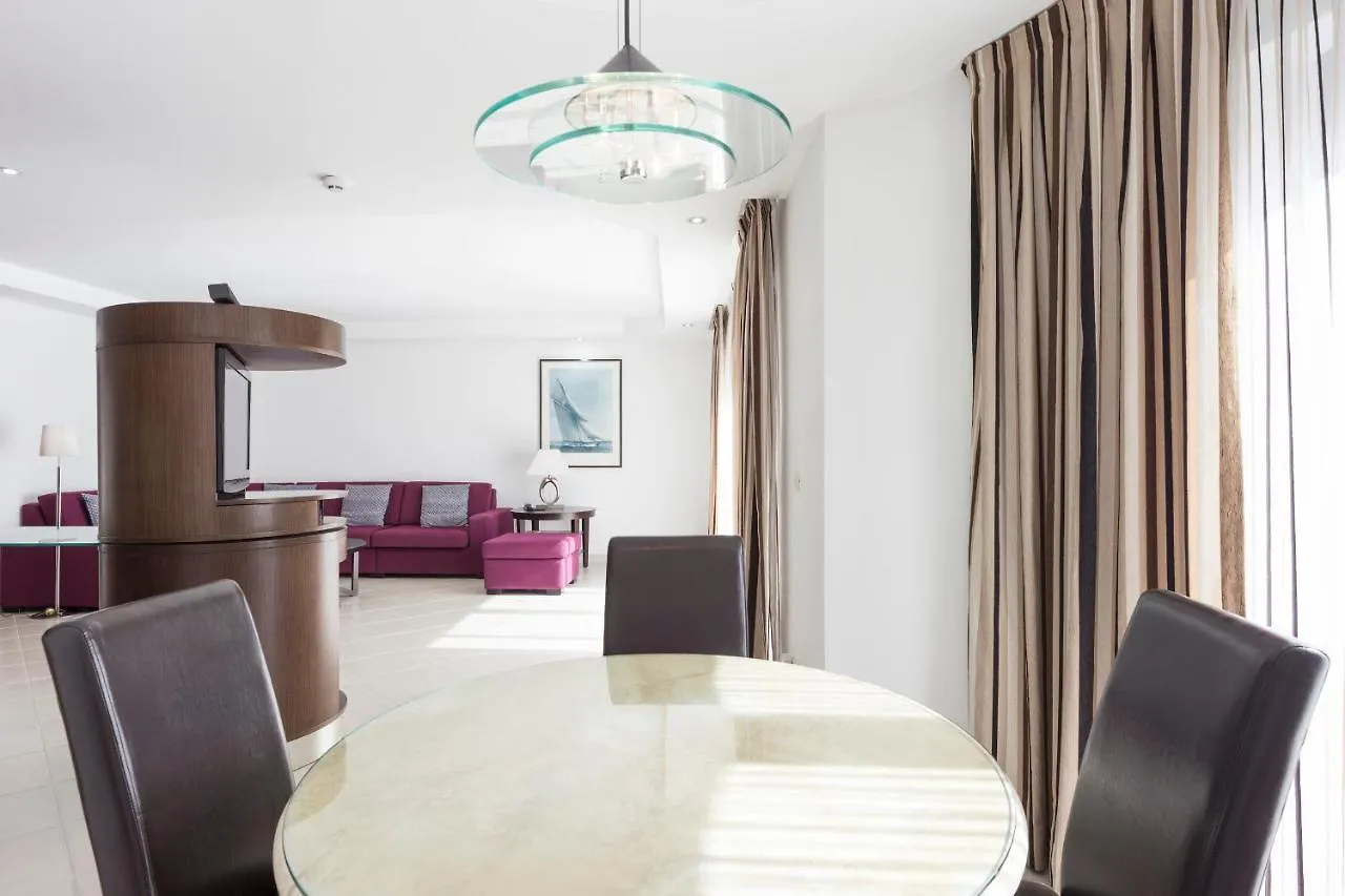 Atlas Suites Tenerife Los Cristianos  España